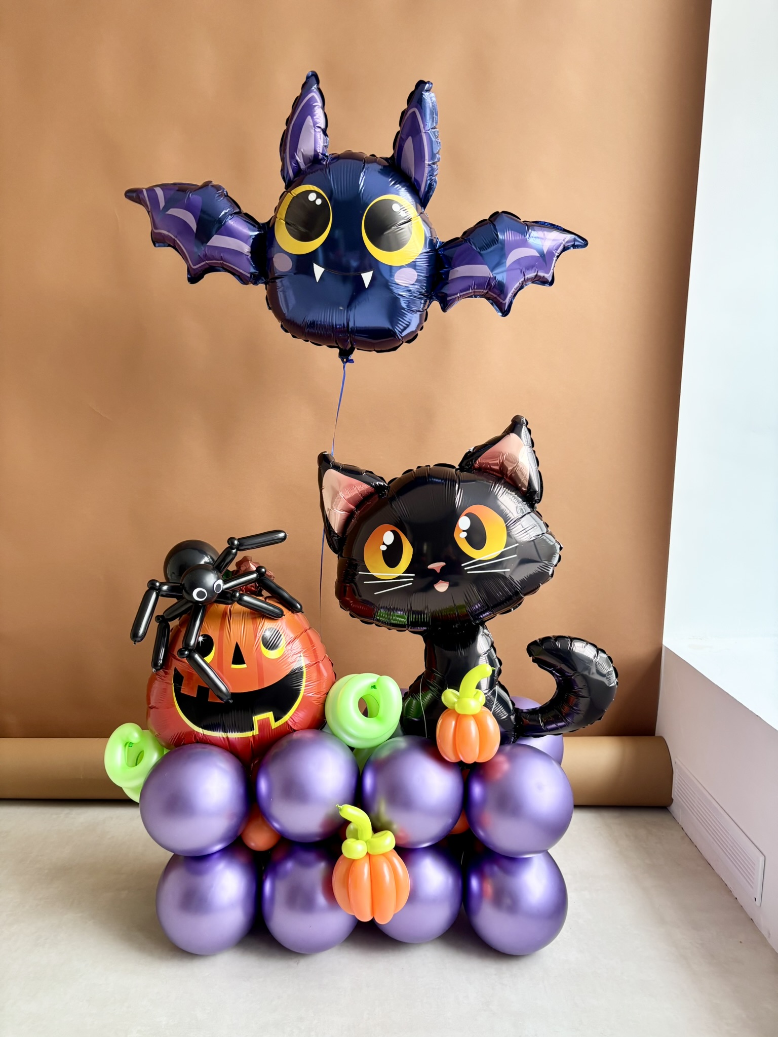 Jak zrobić balonową dekorację na Halloween?🎃